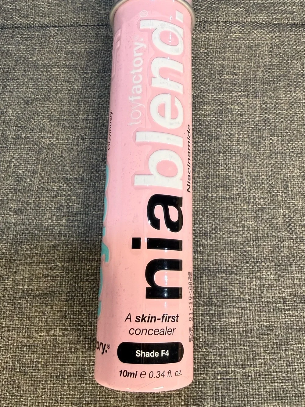 Toyfactory Niablend Niacinamide Serum Concealer 0.34 fl Oz, Shade F4